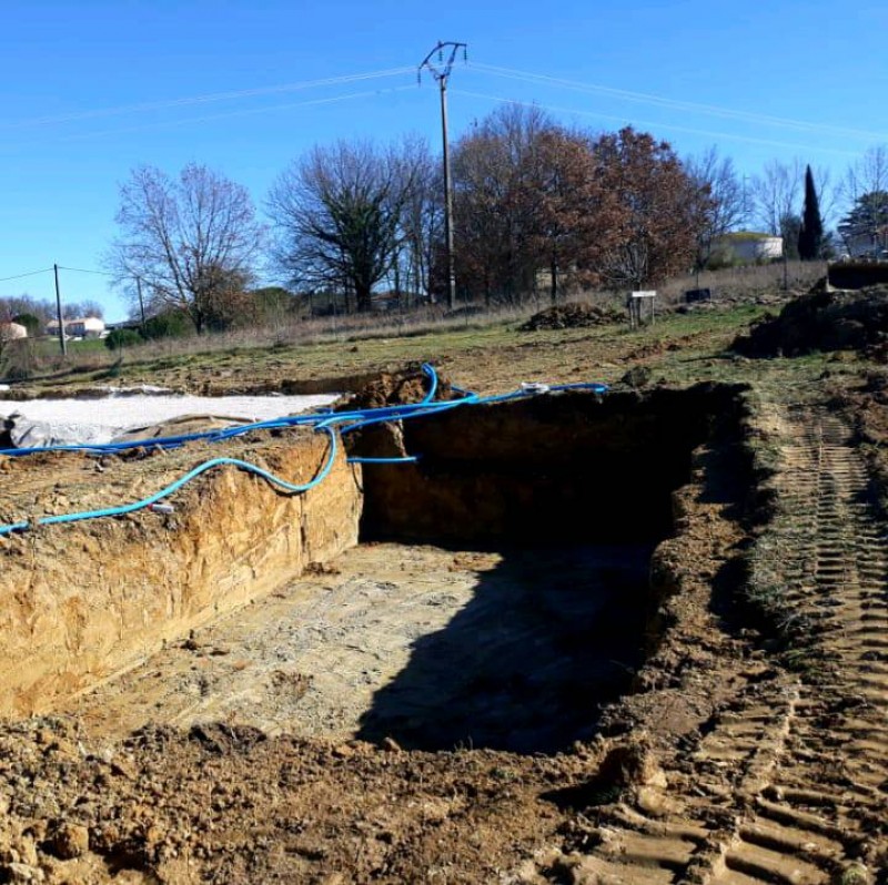 Piscine coque polyester Lac de Guery 9,10m x 3,80m à Castres