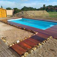 LAC VERT AVEC TERRASSE ET CHEMIN BOIS