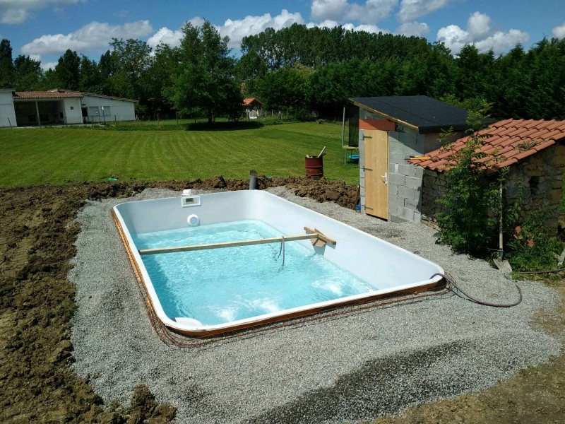 pose coque piscine polyester à Toulouse